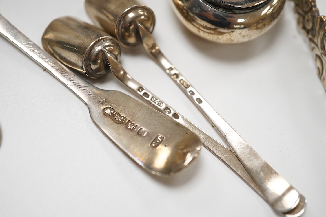 Sundry small silver including two pill boxes, a concave card case, Saunders & Shepherd, Chester, 1897, 79mm, unmarked toddy ladle with baleen handle, 925 flower ornament, small cream jug, two pairs of Georgian sugar tong